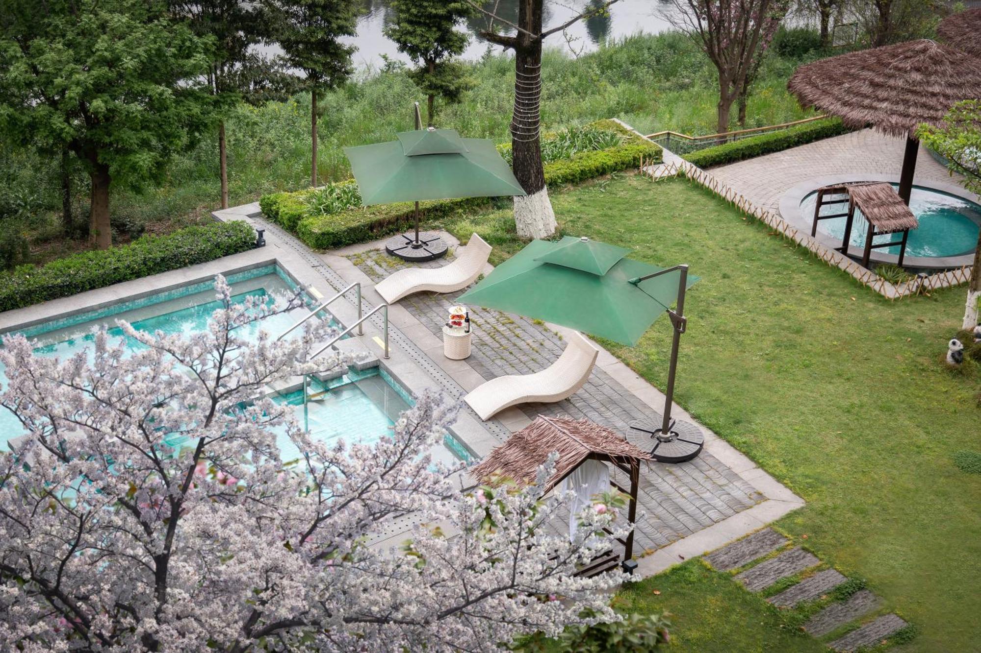 Holiday Inn Express Emei Mountain By Ihg Emeishan Exterior foto